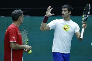 Copa Davis: Alcaraz estrena el número ante Auger-Aliassime, un joven aún sin cuajo con la camiseta de su país