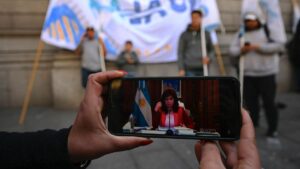 Cristina Kirchner vincula el atentado con la causa judicial en su contra