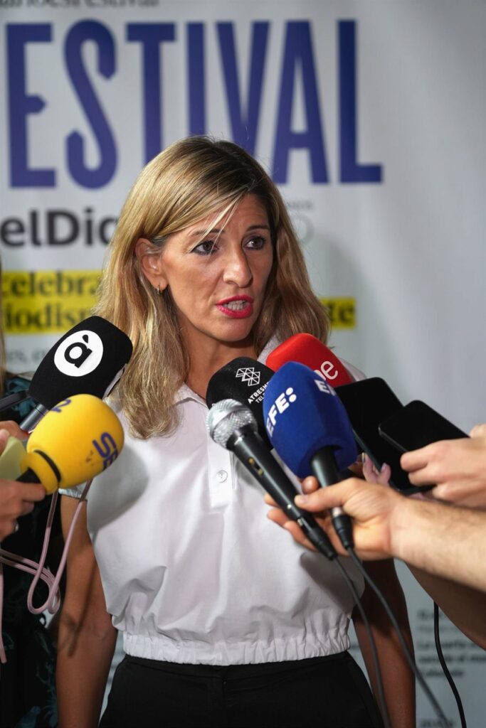 Díaz insiste en que 'Sumar' "no cabe en un tiempo electoral" y pide pensar "con largo recorrido"