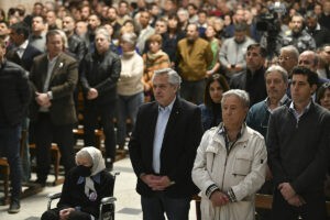 El Gobierno argentino celebra una misa "por la paz y la fraternidad" sin la presencia de Cristina Kirchner ni de la oposicin