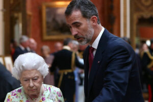 El Rey Felipe VI enva sus condolencias por la muerte de Isabel II, a quien define como "un ejemplo para todos"