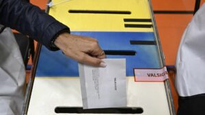 El bloque de derechas toma una leve ventaja en las elecciones de Suecia