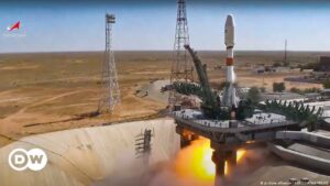 En medio de tensiones por Ucrania despega cohete Soyuz con dos rusos y un estadounidense | El Mundo | DW