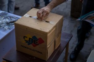 Encuesta revela que un 40% de la población venezolana participaría en unas elecciones primarias
