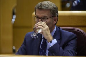 Feijóo ofrece a Sánchez apoyo para terminar la legislatura si cesa a los ministros de Podemos y rompe con sus aliados