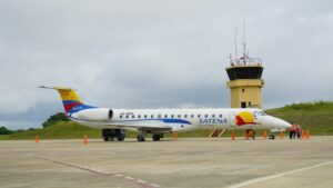 Gobierno de Petro propone a estatal Satena como aerolínea para vuelos Bogotá-Caracas