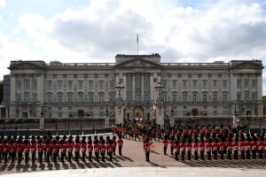 Incgnita sobre la futura morada de Carlos III y Camilla: El fin de Buckingham como residencia de los reyes britnicos?