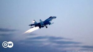 Irán se plantea comprar a Rusia cazas Sukhoi Su-35 | El Mundo | DW