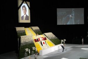 Japn despide al ex 'premier' asesinado Shinzo Abe con un polmico funeral de Estado