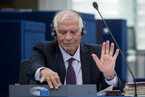 Josep Borrell: "La tentacin de abandonar est, pero no podemos flaquear, hay que mantener el apoyo a Ucrania"