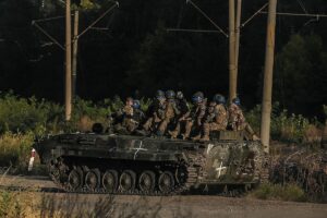 La ofensiva ucraniana supera la nueva lnea de defensa rusa y enfila hacia el Donbs
