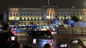 La última noche de Isabel II en el Palacio de Buckingham