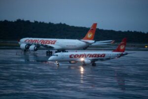 Llegan 12 tripulantes del avión venezolano iraní retenido en Argentina
