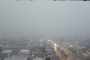 Lluvia y tormenta eléctrica azotan a Barquisimeto