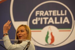 Meloni aspira a gobernar para "todos" los ciudadanos, para que "estén de nuevo orgullosos de ser italianos"
