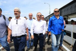 Ministros colombianos y Gobernador del Norte de Santander recorren Puente Internacional Simón Bolívar
