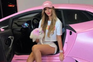 Modelo venezolana Aleska Génesis reveló qué pasó con el Lamborghini rosado que le regaló su exnovio Nicky Jam (+Video)