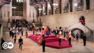 Prohíben a la delegación china ver el féretro de la reina Isabel II en el Parlamento | El Mundo | DW