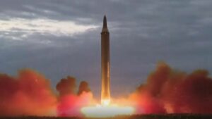 Pyongyang dispara dos misiles balísticos tras el ejercicio marítimo de Seúl, Tokio y Washington