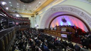 Suspenden encuentro de diputados de Colombia y Venezuela