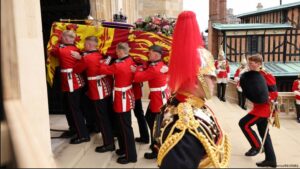Termina funeral público de la reina Isabel II en capilla de Windsor