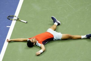 US Open: Alcaraz gana su tercer partido consecutivo de cinco sets y se planta en la final