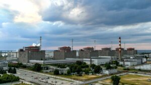 Ucrania plantea desplegar cascos azules en la central nuclear de Zaporiyia