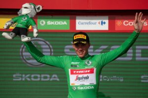 Vuelta a Espaa: Pedersen acaba con su maldicin y gana en la 'trampa' de Montilla