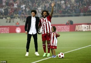 ¡MASIVA! Más de 20 mil hinchas del Olympiacos dieron una cálida bienvenida a Marcelo (VIDEO)