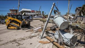 Florida cuenta 68 muertos por Ian y avanza restauración de energía