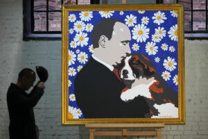 Abrazar a un cachorro o pulsar el botn nuclear: el extrao 70 cumpleaos de Vladimir Putin