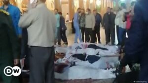 Ataque contra santuario chiita deja al menos 15 muertos en Irán | El Mundo | DW