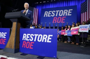 Biden inyecta el aborto en las elecciones legislativas de noviembre y promete una ley legalizndolo si su partido las gana