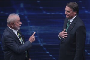 Bolsonaro afirma que Lula "no respeta la propiedad privada"