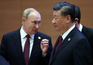 China llama a una desescalada en Ucrania