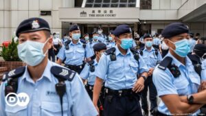 Condenan a primeros menores en aplicación de ley de seguridad nacional en Hong Kong | El Mundo | DW