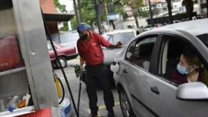 Consideran se debería plantear nuevo esquema de precios de la gasolina