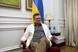 Dmytro Kuleba, ministro de Asuntos Exteriores ucraniano: "Mientras siga vivo, Putin tratar de destruir a Ucrania y a Europa"