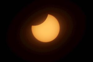 Eclipse solar parcial y otros eventos cósmicos que ocurrirán en el mes de octubre - El Diario