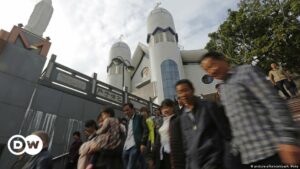 El Vaticano renueva su acuerdo con China sobre los obispos | El Mundo | DW