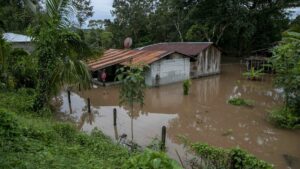 El huracán 'Julia' deja al menos 30 muertos en Centroamérica