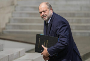 El ministro de Justicia francs, al banquillo por "conflicto de intereses"