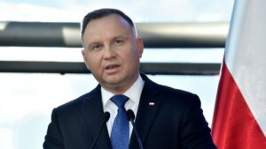 El presidente de Polonia admite la posibilidad de desplegar armas nucleares de EE.UU. en su país