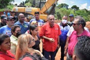 Gobierno de Bolívar continúa trabajos en puente Primero de Mayo | Diario El Luchador