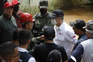 Gobierno de Maduro promete financiamiento a industriales afectados por tragedia de Las Tejerías