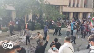 Iraníes salieron a protestar pese a advertencias de la Guardia Revolucionaria | El Mundo | DW