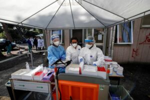 Italia elimina sanciones a médicos antivacunas con nuevo gobierno