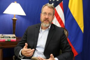 James Story viajó a Colombia para advertir a venezolanos no viajar ilegalmente a EEUU