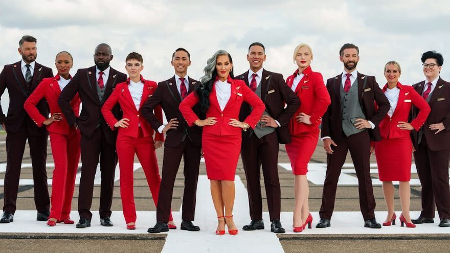 La aerolínea Virgin permite a sus trabajadores elegir el uniforme según su identidad de género