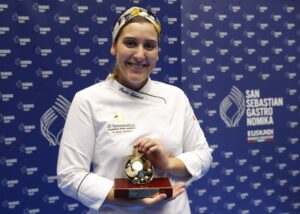 La venezolana Paula Salvucci gana en España un concurso de postres con frutas